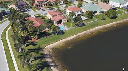 Satellitenaufnahme von Google Earth. Im Wasser das Auto des Vermissten.