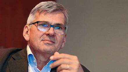 Eine innovative Industrie ist der Schlüssel für Klimaschutz,  und das gilt nicht nur für die Autoindustrie, sagt Gewerkschaftschef Jörg Hofmann. 