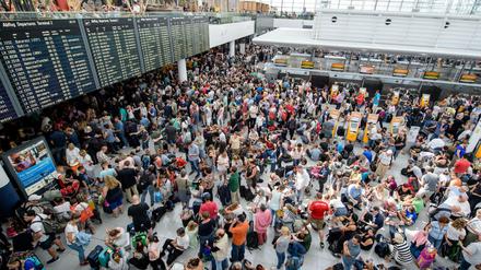 Nicht die erste Sicherheitspanne: So sah es vor gut einem Jahr am Flughafen München aus, als Terminal 2 geräumt wurde.