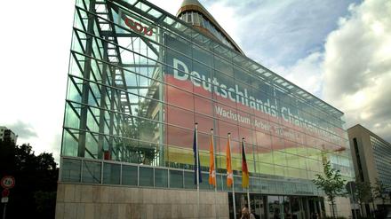 Das Konrad-Adenauer-Haus in Berlin, Bundesgeschäftsstelle der CDU. 