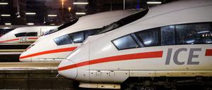 Züge der Deutschen Bahn vom Typ ICE.