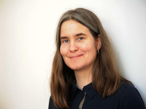 Nadine Lange.
