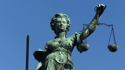 Justizia schwingt bald auch in Marzahn-Hellersdorf ihr Schwert: Hier soll ein Amtsgericht entstehen.