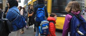 Das neue Fußgängergesetz soll auch Schulwege sicherer machen.