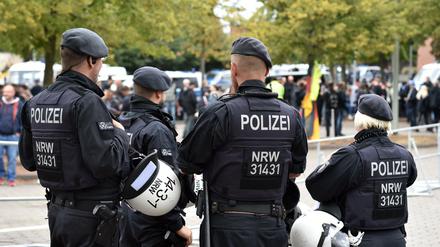 Hohes Polizeiaufkommen. Das Rheinderby ist ein Risikospiel.