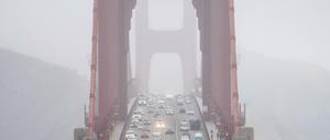 Autos auf der Golden Gate Bridge. Ein nationaler Standard soll Fahrzeugherstellern, Händlern und Verbrauchern Rechtssicherheit bieten, heißt es.