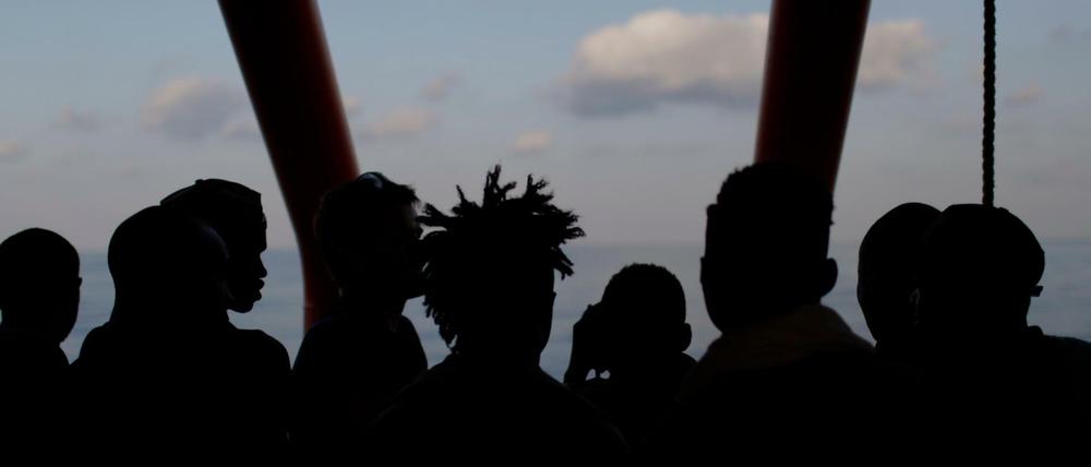 Die Bundesregierung pocht bei der Verteilung von aus Seenot geretteten Flüchtlingen auf eine langfristige „solidarische“ Lösung.