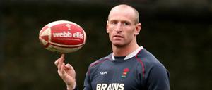 Rugby-Star Gareth Thomas geht offen mit seiner HIV-Infektion um und ermutigt andere infizierte Menschen dazu, sich nicht zu verstecken.