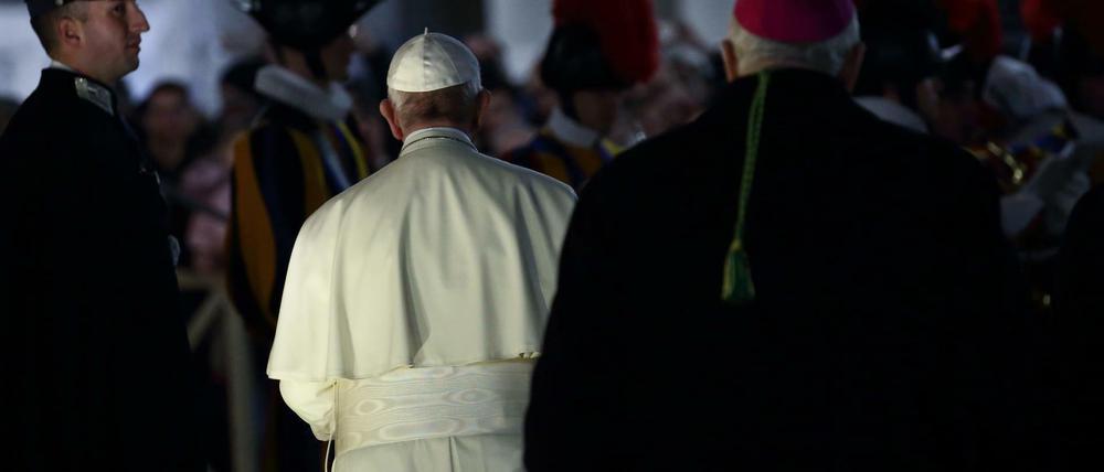 Papst Franziskus hat sich von den reformbegierigen Deutschen abgewandt.