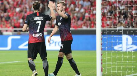 Timo Werner (r.) sorgte in Lissabon für den Sieg von RB Leipzig. 
