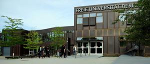 Streitpunkt Uni. Ständig neue Forderungen führen zu ständig rechtlichen Regelungen.