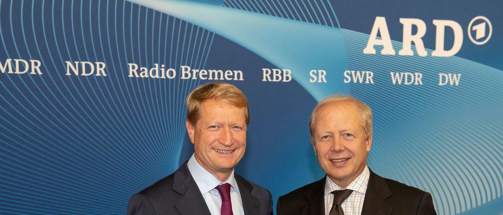 Von Mann zu Mann. WDR-Intendant Tom Buhrow (rechts) übernimmt den ARD-Vorsitz von BR-Chef Ulrich Wilhelm.