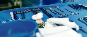 OP-Besteck in einer HNO-Klinik.