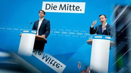 Auskunft übers Klimakonzept. Paul Ziemiak (rechts), CDU-Generalsekretär, und Andreas Jung, Unions-Vizefraktionschef, informieren nach der Sitzung des CDU-Bundesvorstands im Konrad-Adenauer-Haus die Presse über die CDU-Pläne. 