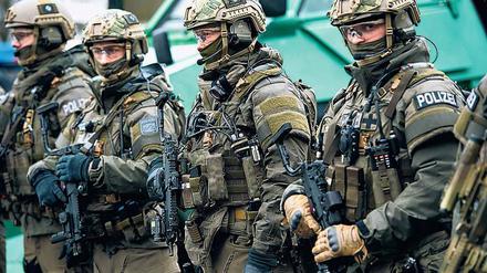 Gesucht. Eine MP7 des Berliner Spezialeinsatzkommandos.