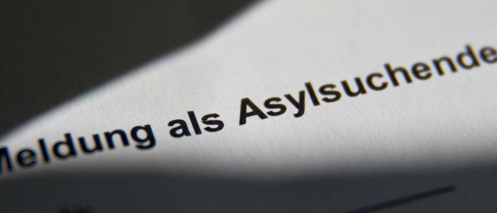 Die Zahl der Erstanträge auf Asyl in Deutschland ging 2018 laut einer OECD-Studie um 18,3 Prozent auf 162.000 Anträge zurück.