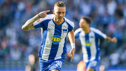 Premiere. Marius Wolf (l.) erzielte gegen den SC Paderborn sein erstes Tor für Hertha BSC.