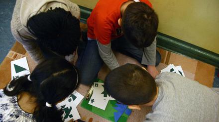 Mehr als 200 Brennpunktschulen in Berlin sollen nach dem Willen der SPD über mehrere Jahre zusätzlich Geld bekommen.