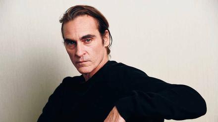Joaquin Phoenix spielt in der Comic-Verfilmung „Joker“ von Todd Phillips einen Comedian, der unter psychischen Störungen leidet.