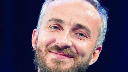 Jan Böhmermann will erwachsen werden, jedenfalls wechselt er ins ZDF-Hauptprogramm