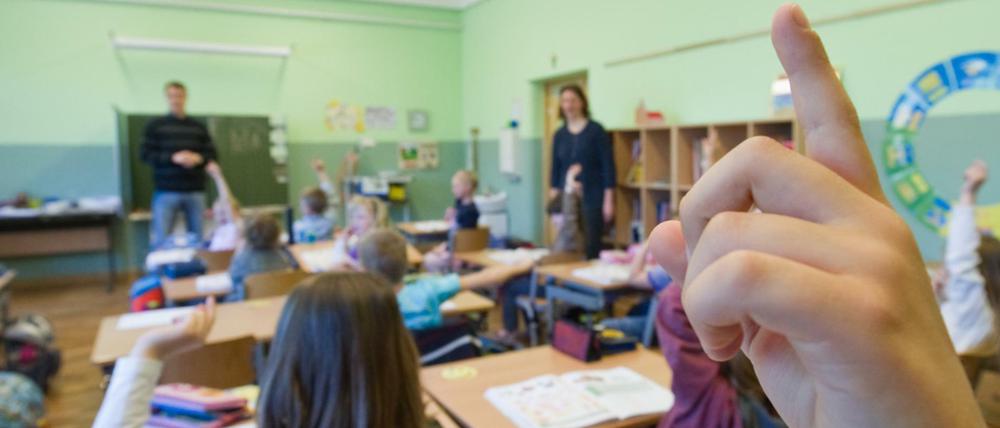 Wie lange die Grundschulzeit dauern soll, wird mal wieder debattiert.