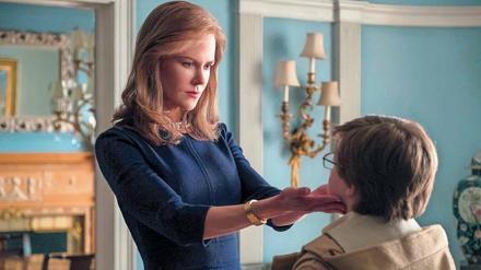 Sozialer Aufstieg. Mrs. Barbour (Nicole Kidman) kümmert sich um den traumatisierten Jungen  Theo (Oakes Fegley).