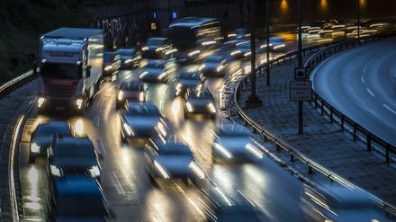 Ein C02-Preis könnte Autofahren teurer machen.