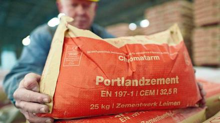 Bei der Zementherstellung wird mehr Kohlendioxid ausgestoßen als vom weltweiten Flugverkehr.