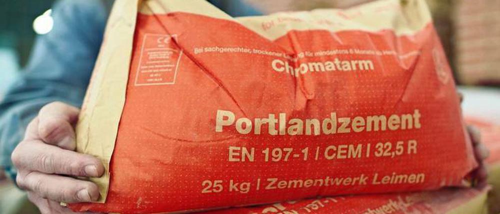 Bei der Zementherstellung wird mehr Kohlendioxid ausgestoßen als vom weltweiten Flugverkehr. 
