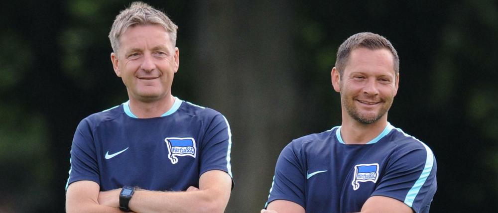Noch gar nicht so lange her. Rainer Widmayer (l.) als Co-Trainer von Herthas früherem Coach Pal Dardai.
