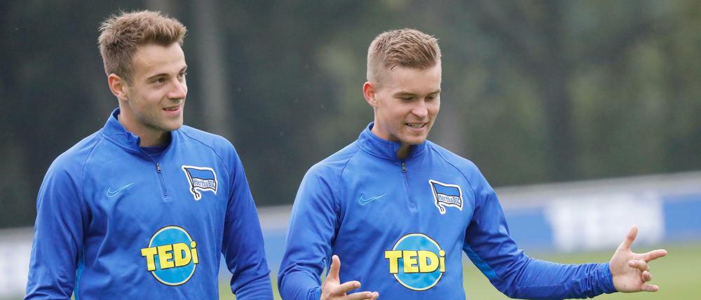 Intensive Einheit. Lukas Klünter und Maximilian Mittelstädt unterhalten sich beim Training.
