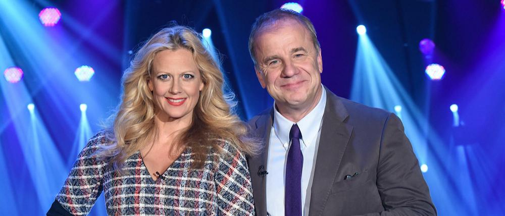 Barbara Schöneberger und Hubertus Meyer-Burkhardt sind die Gastgeber bei der "NDR Talk Show".