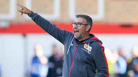 Urs Fischer trainiert den 1. FC Union seit Sommer 2018 und hat den Klub erstmals in die Bundesliga geführt. 