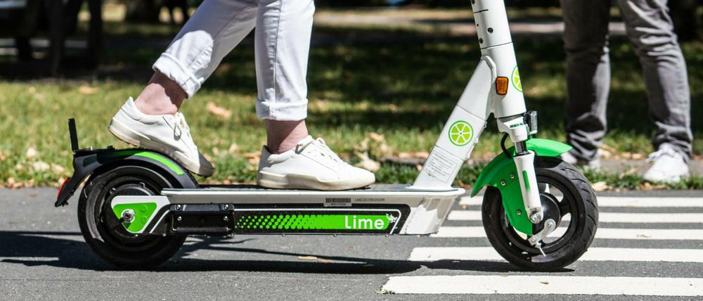In Berlin sollen etwa 9000 E-Scooter zum Verleih stehen.