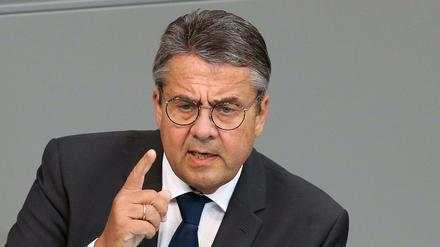 SPD-Politiker Sigmar Gabriel während einer aktuellen Stunde im Deutschen Bundestag. 