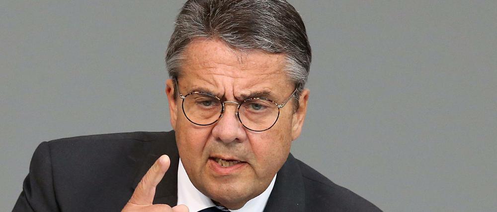 SPD-Politiker Sigmar Gabriel während einer aktuellen Stunde im Deutschen Bundestag.