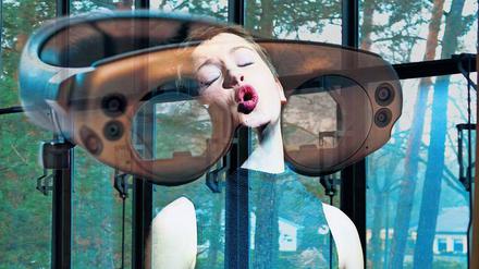 Die Schauspielerin Pauline Werner verkörpert verschiedene Bauhaus-Mitglieder.