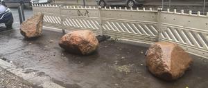 Hier stand das Parklet, das nun als erstes abgebaut wurde. Und jetzt? Nicht genutzter Straßenraum. Kann das der Sinn der Sache sein?