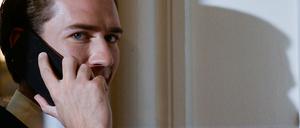 Ein Mann und viel Schatten: ÖVP-Chef Sebastian Kurz am Abend der Wahl. 
