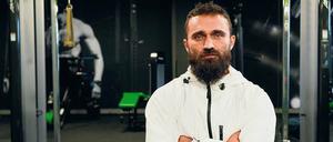 Nehmerqualität. Gibt es Sätze, die ihn noch treffen? Ünsal Arik sagt: „Ich glaube, ich habe inzwischen alles gehört".