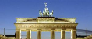 Die Deutsche Einheit wird rund um das Brandenbruger Tor zelebriert.