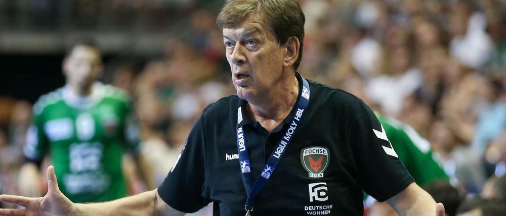 Es läuft. Füchse Trainer Velimir Petkovic durfte den vierten Sieg in Serie begutachten. 