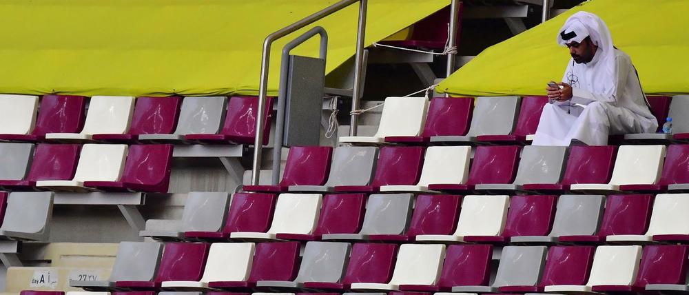 Bei der Leichtathletik-WM bleiben im Khalifa International Stadium viele Plätze leer.