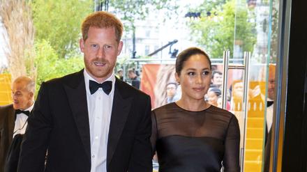 Meghan und Harry auf einer Filmpremiere. Das Paar steht unter Dauerbeobachtung der Medien