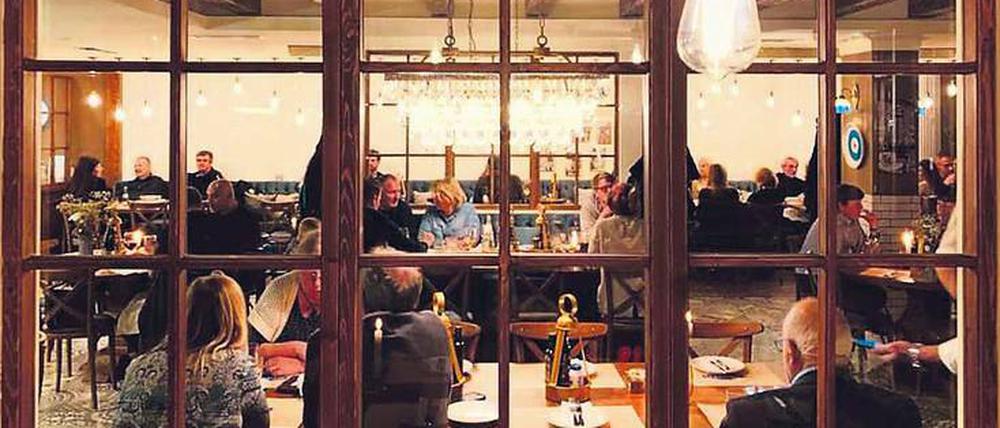 Kein gewöhnlicher "Grieche": Spentzas - Vaia's Greek Restaurant in Wilmersdorf.