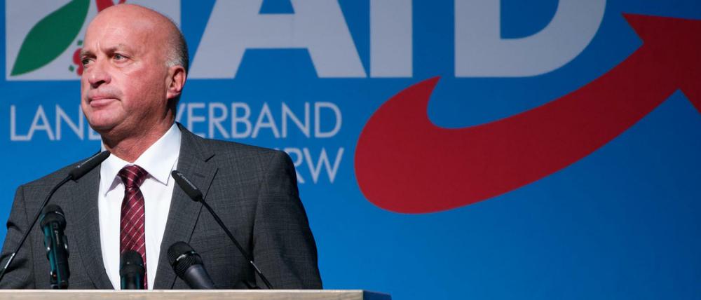 Der neugewählte Landesprecher der AFD Nordrhein-Westfalen, Rüdiger Lucassen, beim Landesparteitag. 