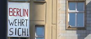 Protest gegen Gentrifizierung an der Karl-Marx-Alle im Bezirk Friedrichshain. 