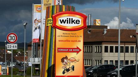 Blick auf die Produktionsgebäude des Fleischherstellers Wilke Wurstwaren.