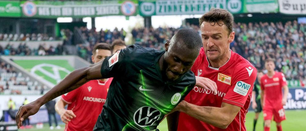 Hinten dran. Christian Gentner (rechts) und der 1. FC Union machten in Wolfsburg (vorne Josuha Guilavogui) ein ordentliches Spiel, fuhren aber erneut ohne Punkte nach Hause.