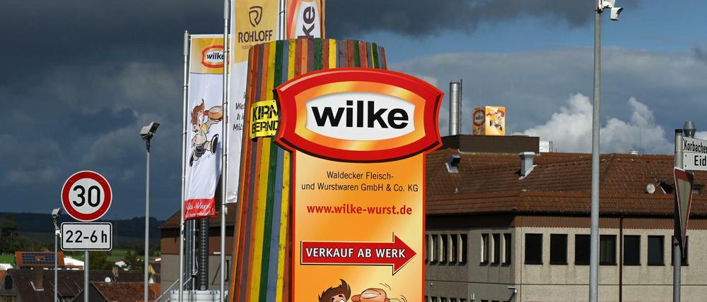 Blick auf die Produktionsgebäude des Fleischherstellers Wilke Wurstwaren.